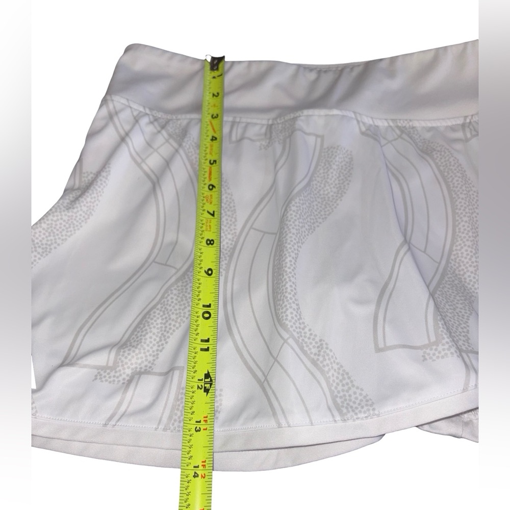adidas Club Tennis Graphic Skirt White Skort Size L Built-In Shorts Athleisure - Picture 11 of 11
